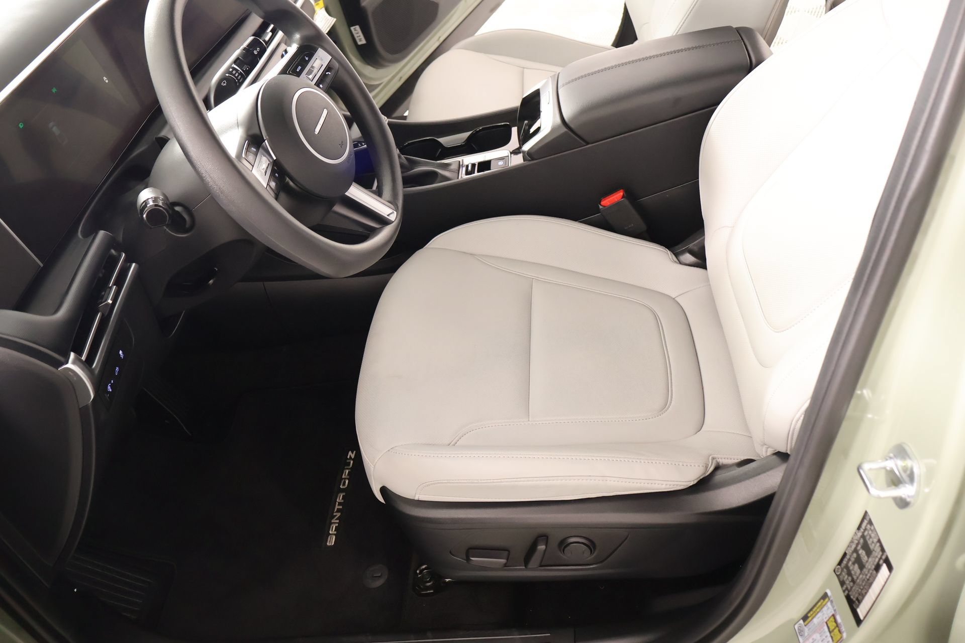 Certified 2026 Hyundai Santa Cruz SEL FWD image 11