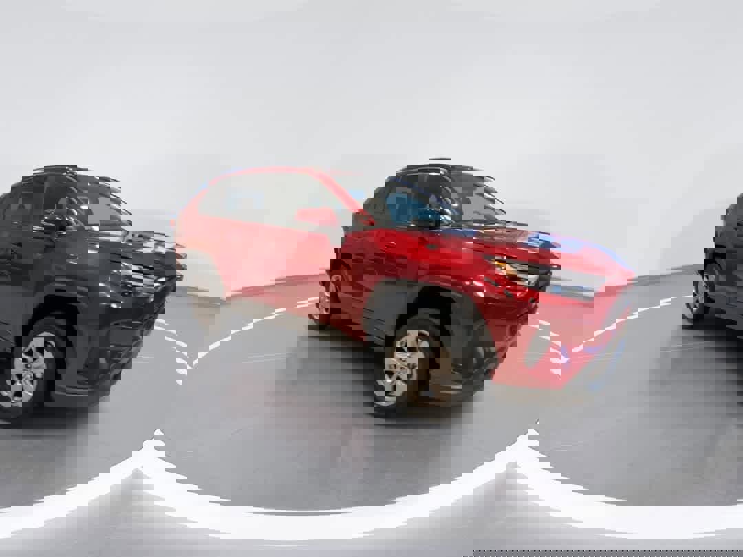 Used 2025 Toyota RAV4 XLE image 2