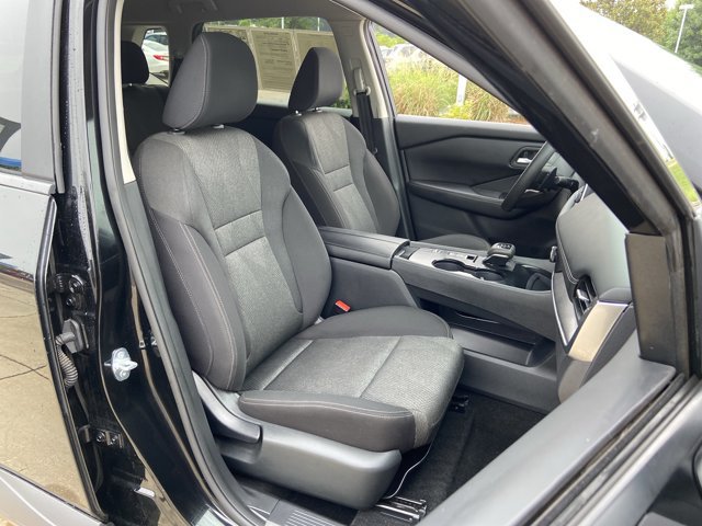 Used 2024 Nissan Rogue SV FWD image 20