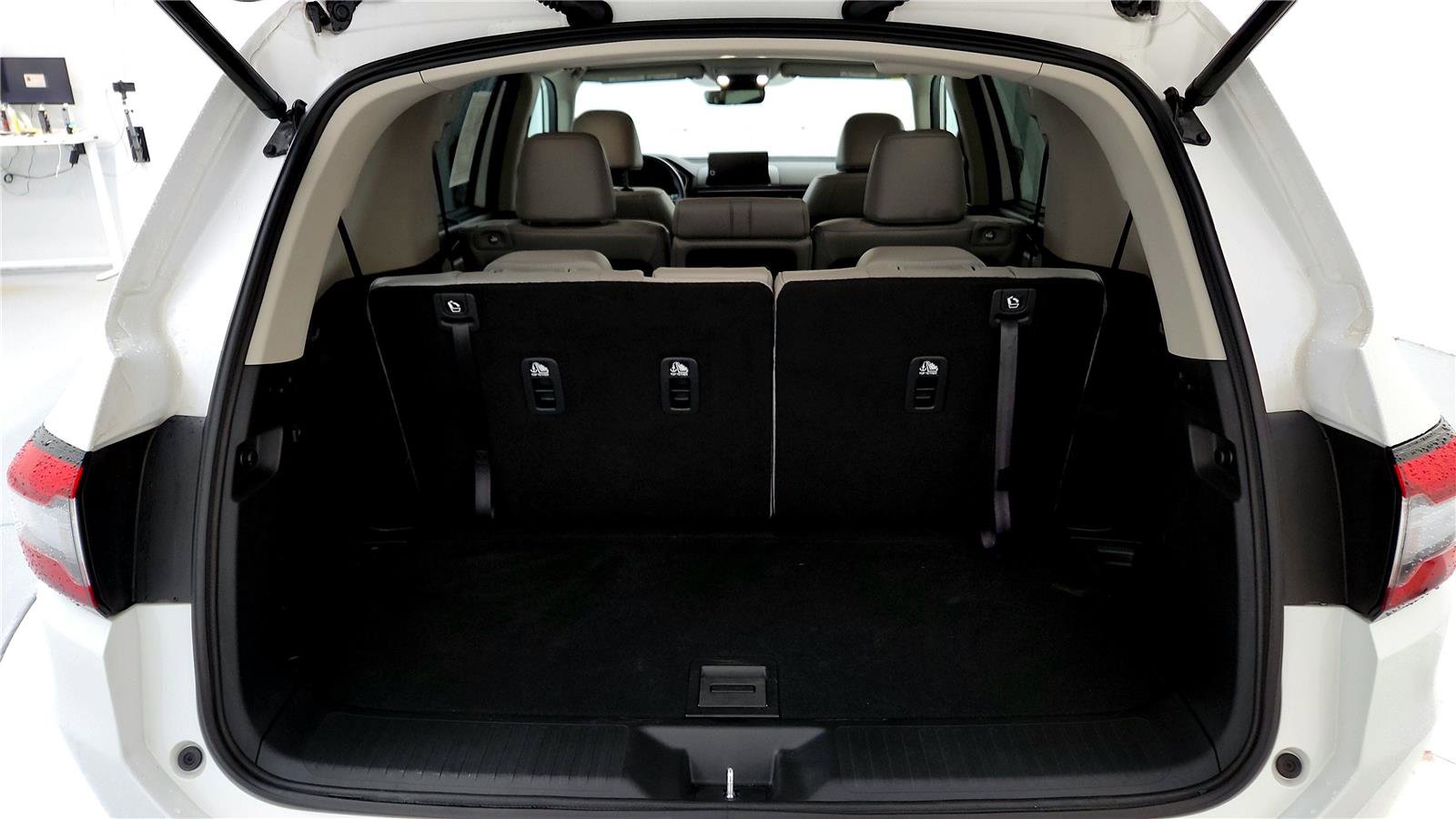 Used 2025 Honda Pilot EX-L image 13