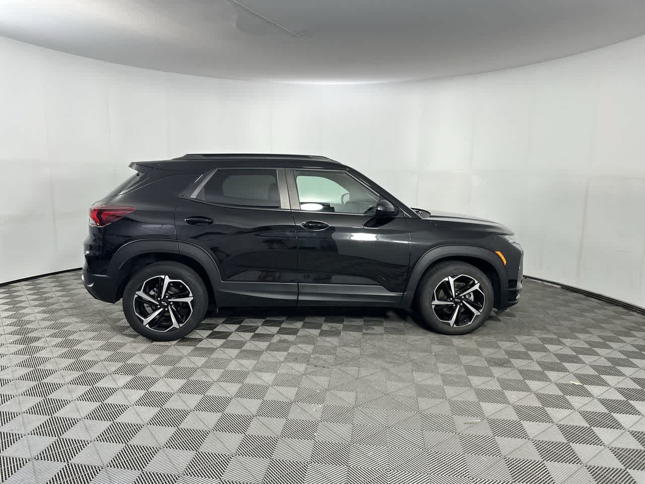 Used 2022 Chevrolet TrailBlazer RS FWD image 9