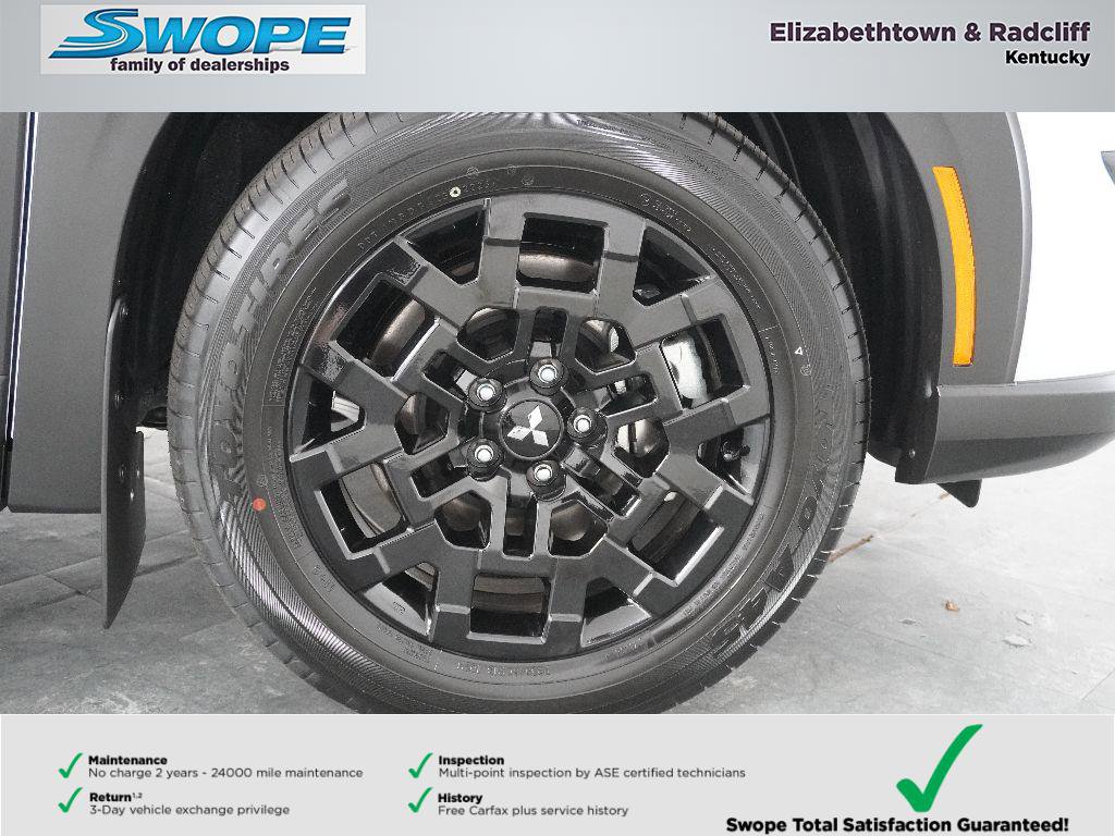 Used 2025 Mitsubishi Outlander Trail Edition image 34