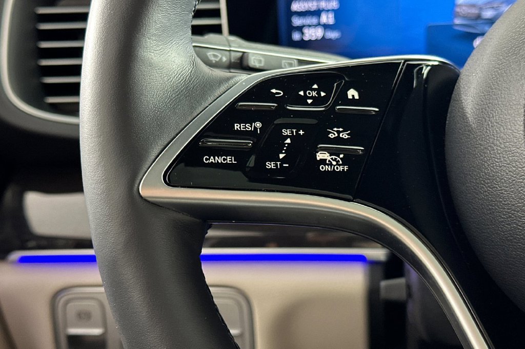 Certified 2025 Mercedes-Benz GLE 450e 4MATIC image 30