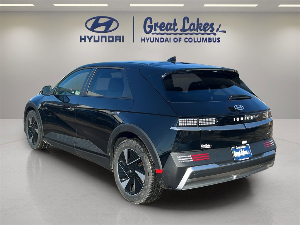 Certified 2025 Hyundai Ioniq 5 SE image 3