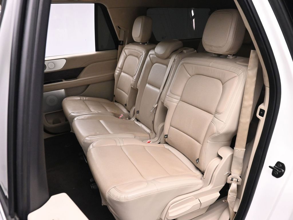 Used 2021 Lincoln Navigator L Reserve w/ Luxury Package image 16