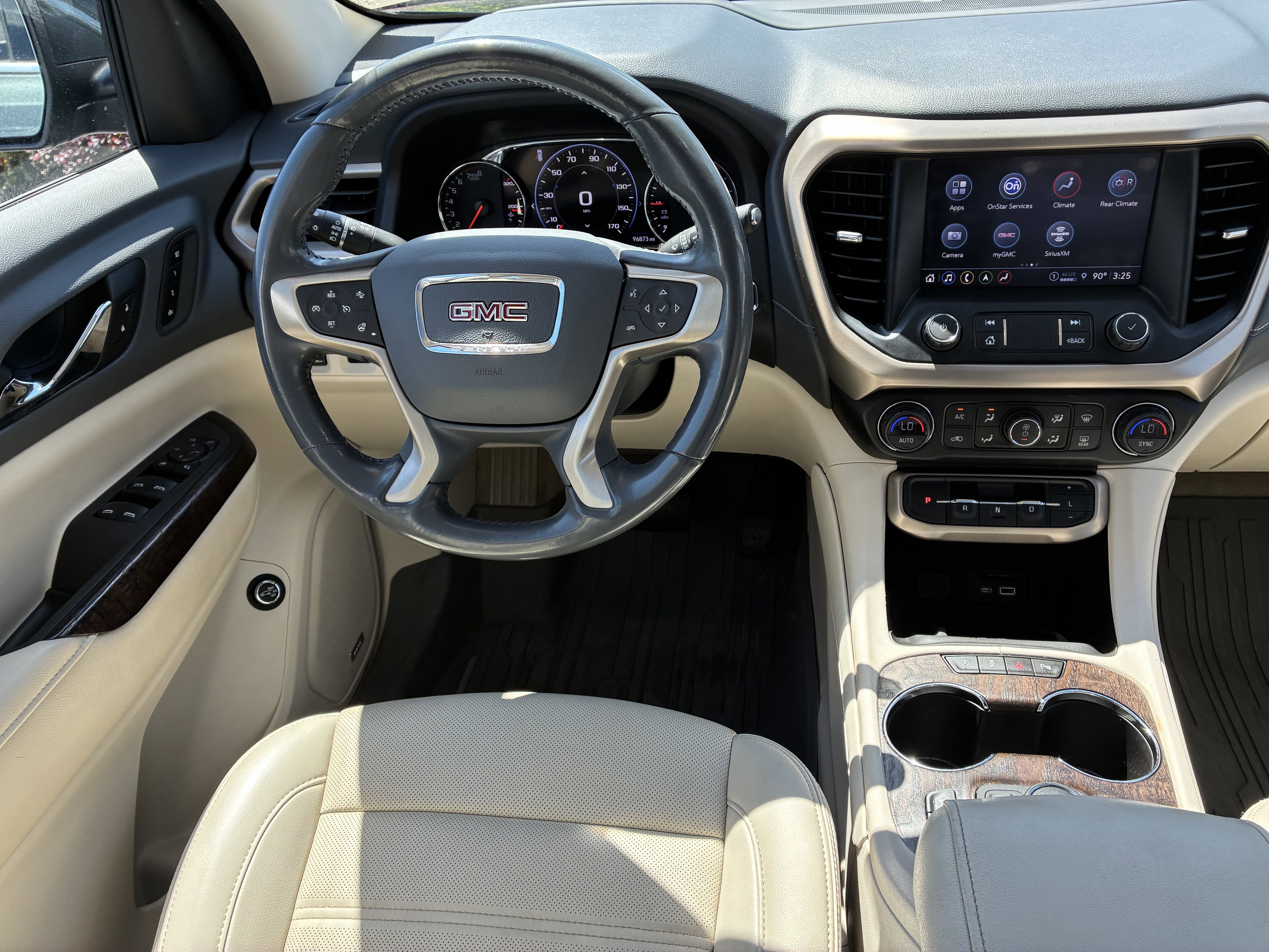 Used 2021 GMC Acadia Denali w/ Denali Technology Package FWD image 21