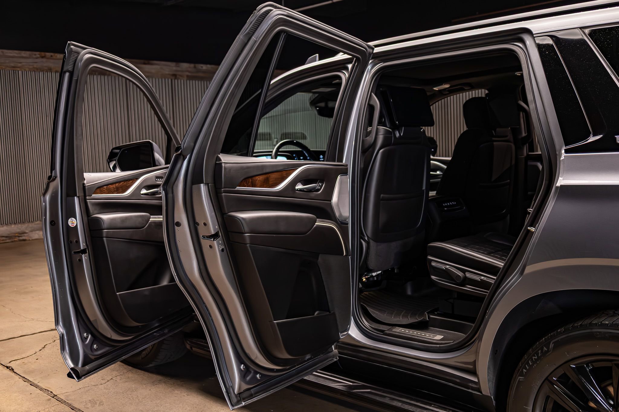 Used 2021 Cadillac Escalade Sport Platinum image 28