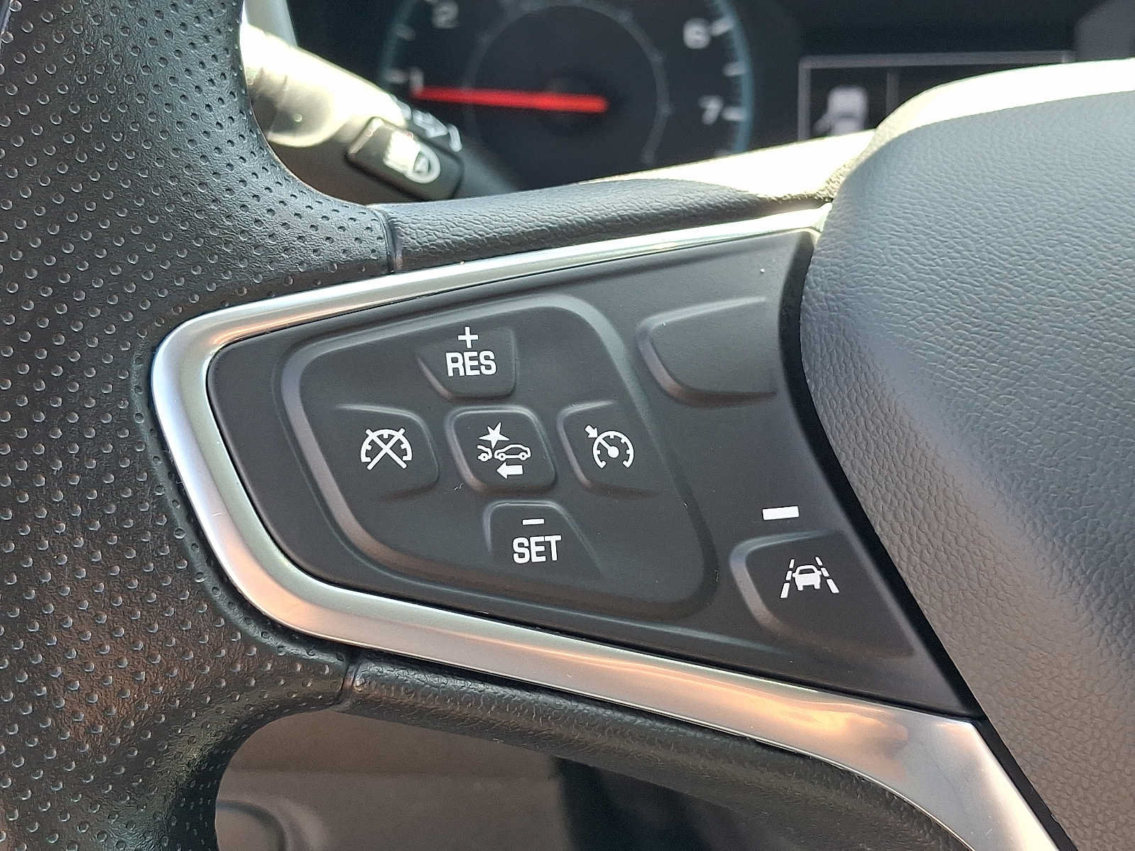Used 2023 Chevrolet Equinox LS AWD/4WD image 21
