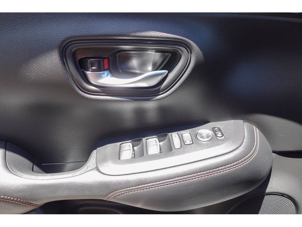 Used 2025 Honda HR-V Sport image 11