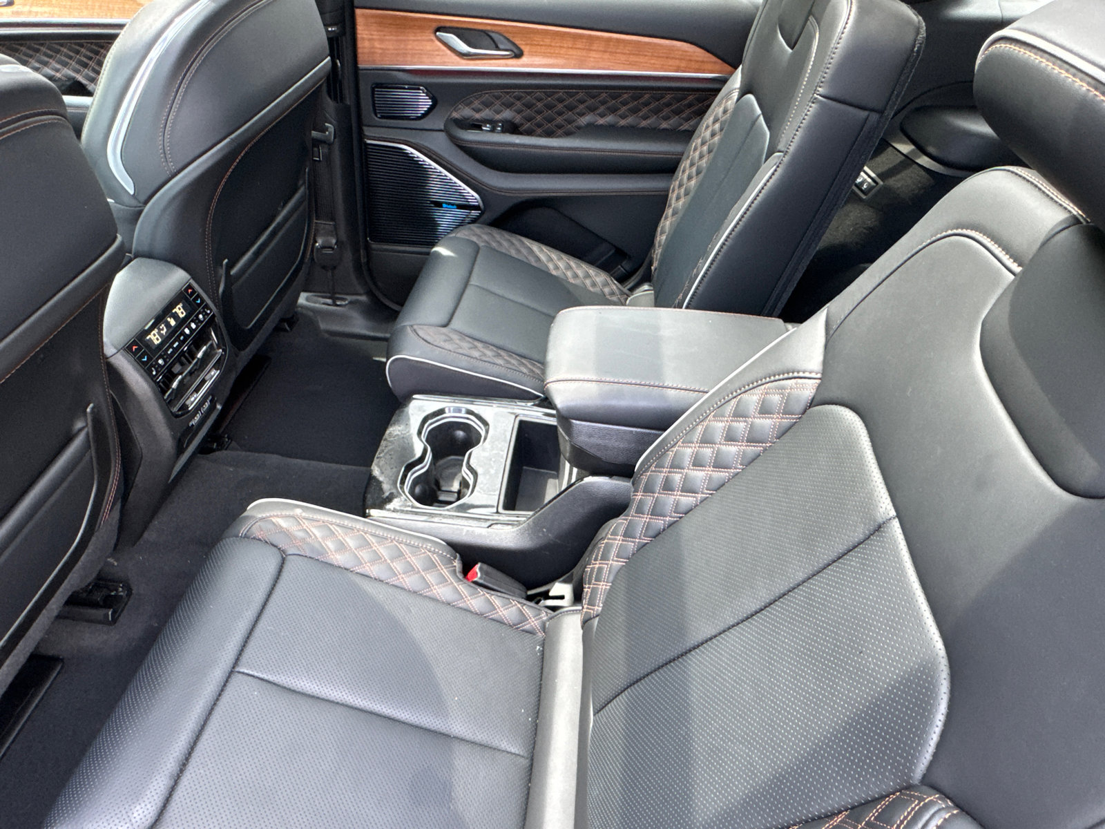 Used 2025 Jeep Grand Cherokee L Summit image 26