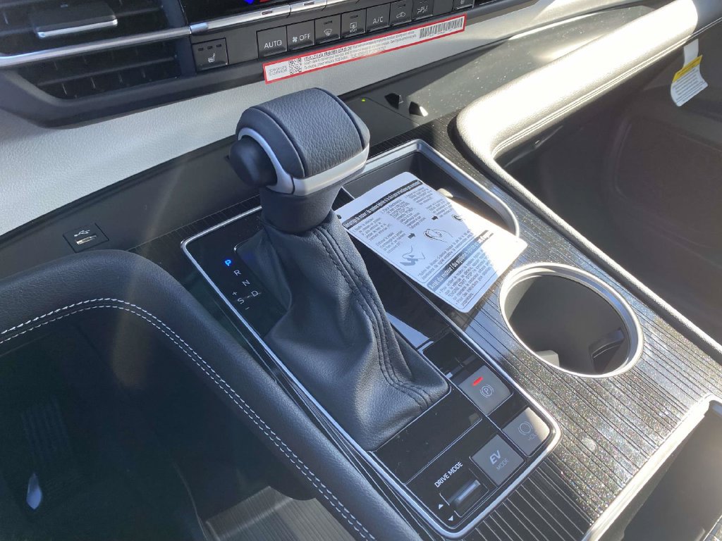 New 2026 Toyota Sienna XSE FWD image 18