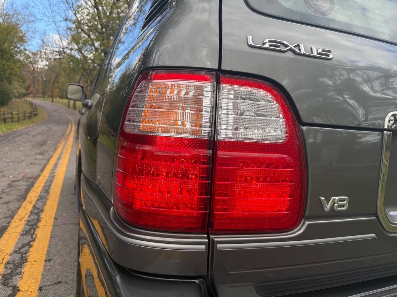 Used 2000 Lexus LX 470 4WD image 23