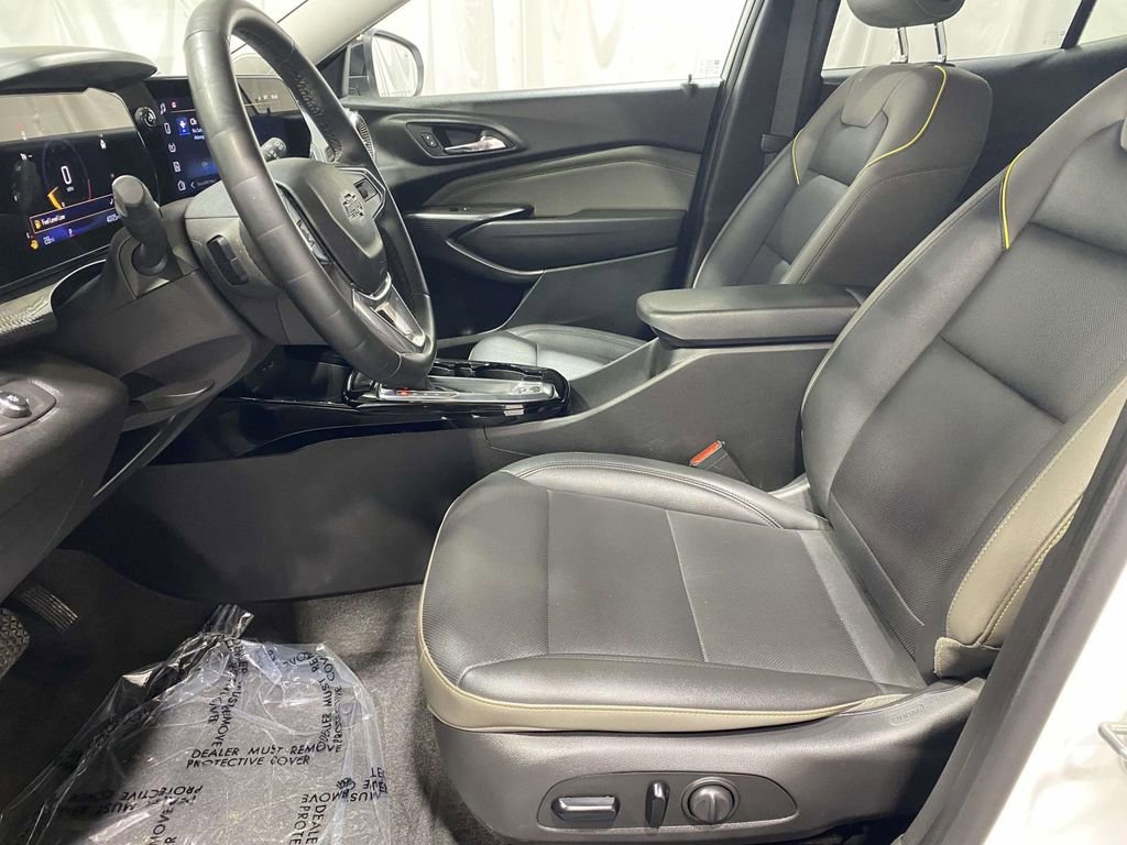 Used 2024 Chevrolet Trax ACTIV w/ Driver Confidence Package image 14