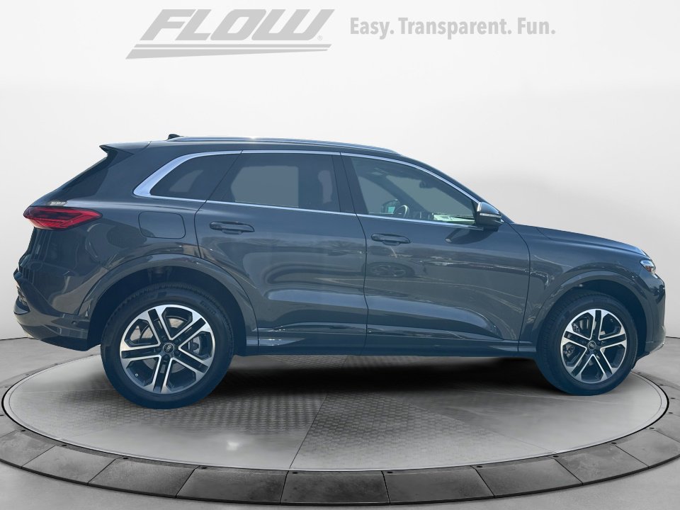 Certified 2025 Audi Q5 Premium w/ Convenience Package image 10