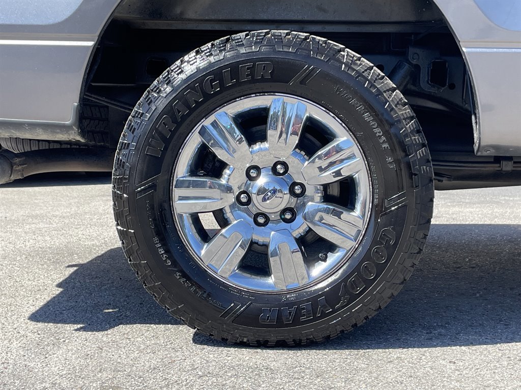 Used 2010 Ford F150 XLT image 25