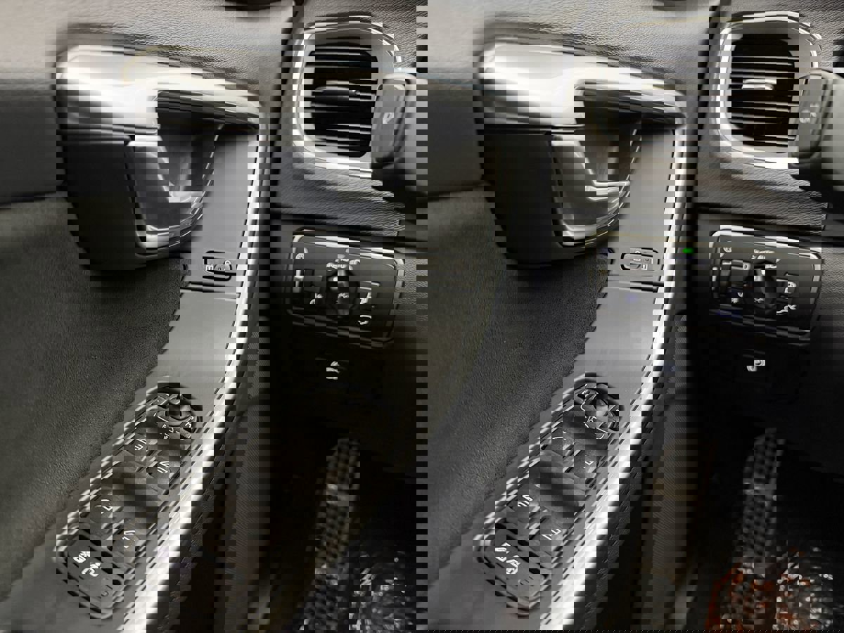 Used 2018 Volvo V60 T6 Polestar image 18