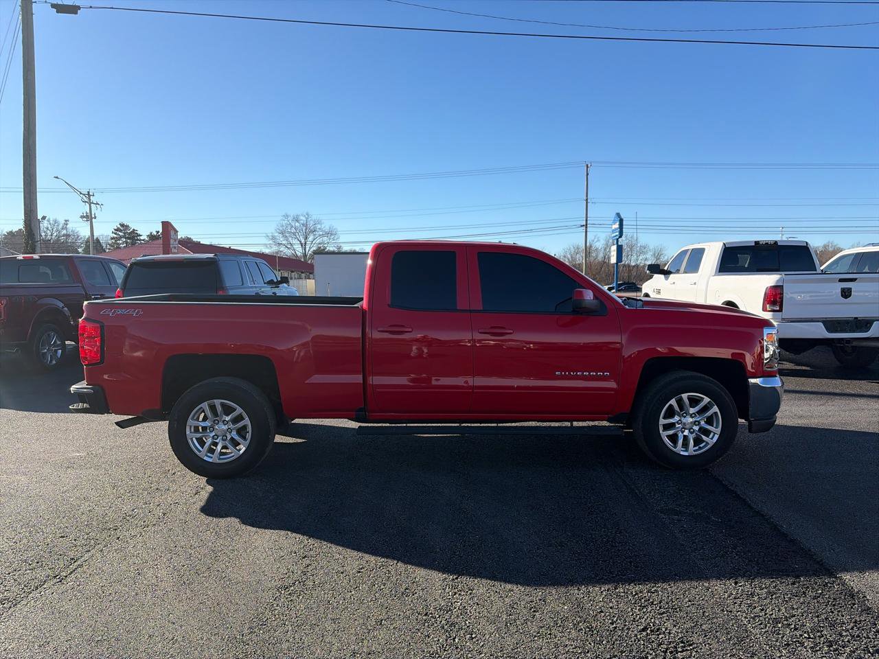 Used 2017 Chevrolet Silverado 1500 LT w/ All Star Edition AWD/4WD image 2