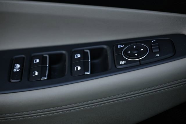 Used 2023 Hyundai Santa Fe SE image 16