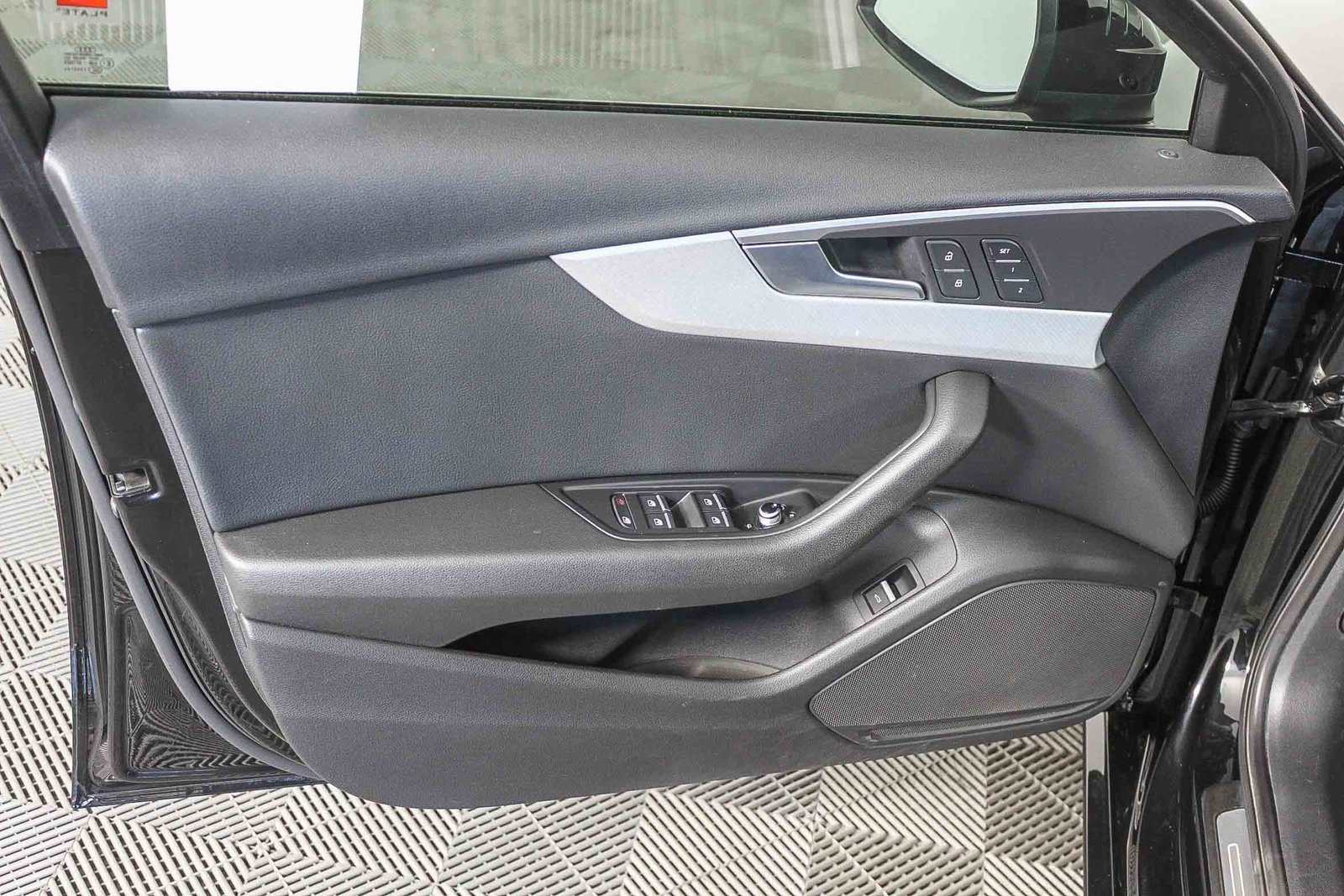 Used 2017 Audi A4 2.0T Ultra Premium w/ Convenience Package image 21