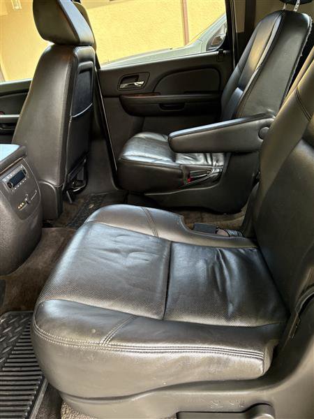 Used 2009 Chevrolet Suburban LTZ AWD/4WD image 16