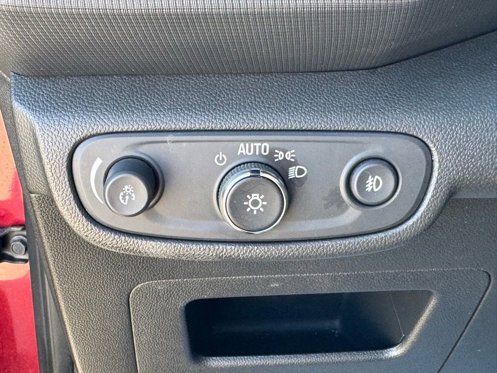 Used 2023 Chevrolet TrailBlazer RS image 30