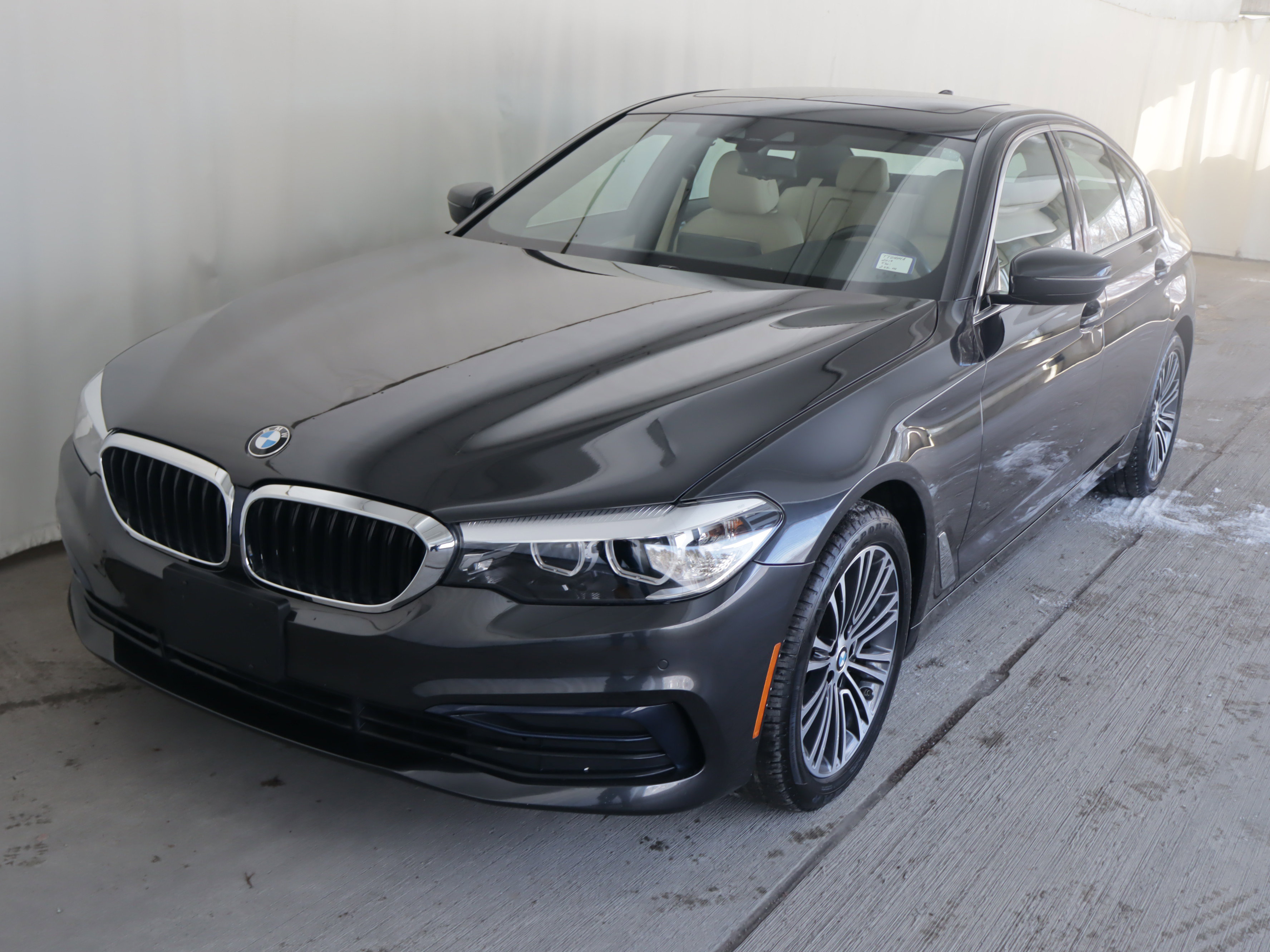 Used 2019 BMW 530i xDrive w/ Convenience Package image 26