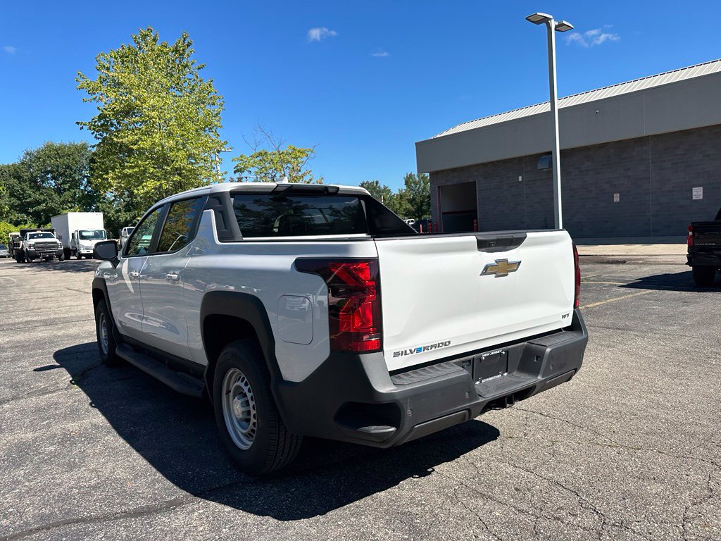 Used 2025 Chevrolet Silverado EV W/T w/ WT Plus Package AWD/4WD image 3