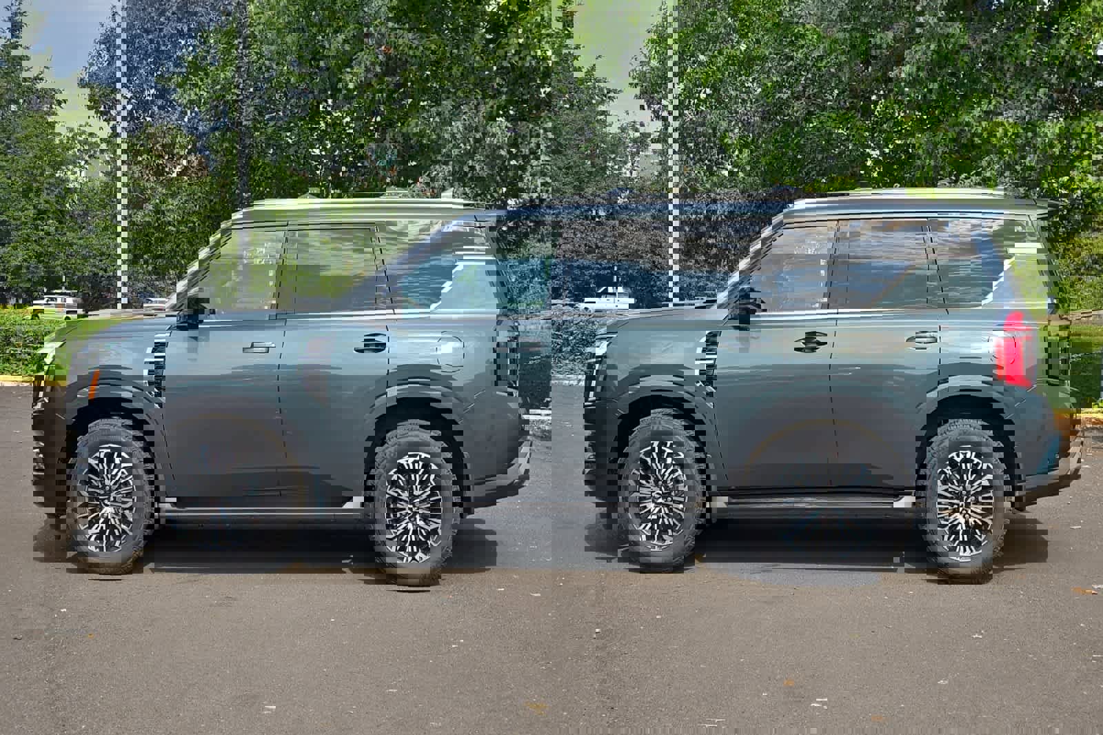 New 2025 Nissan Armada Platinum w/ Convenience Package image 5