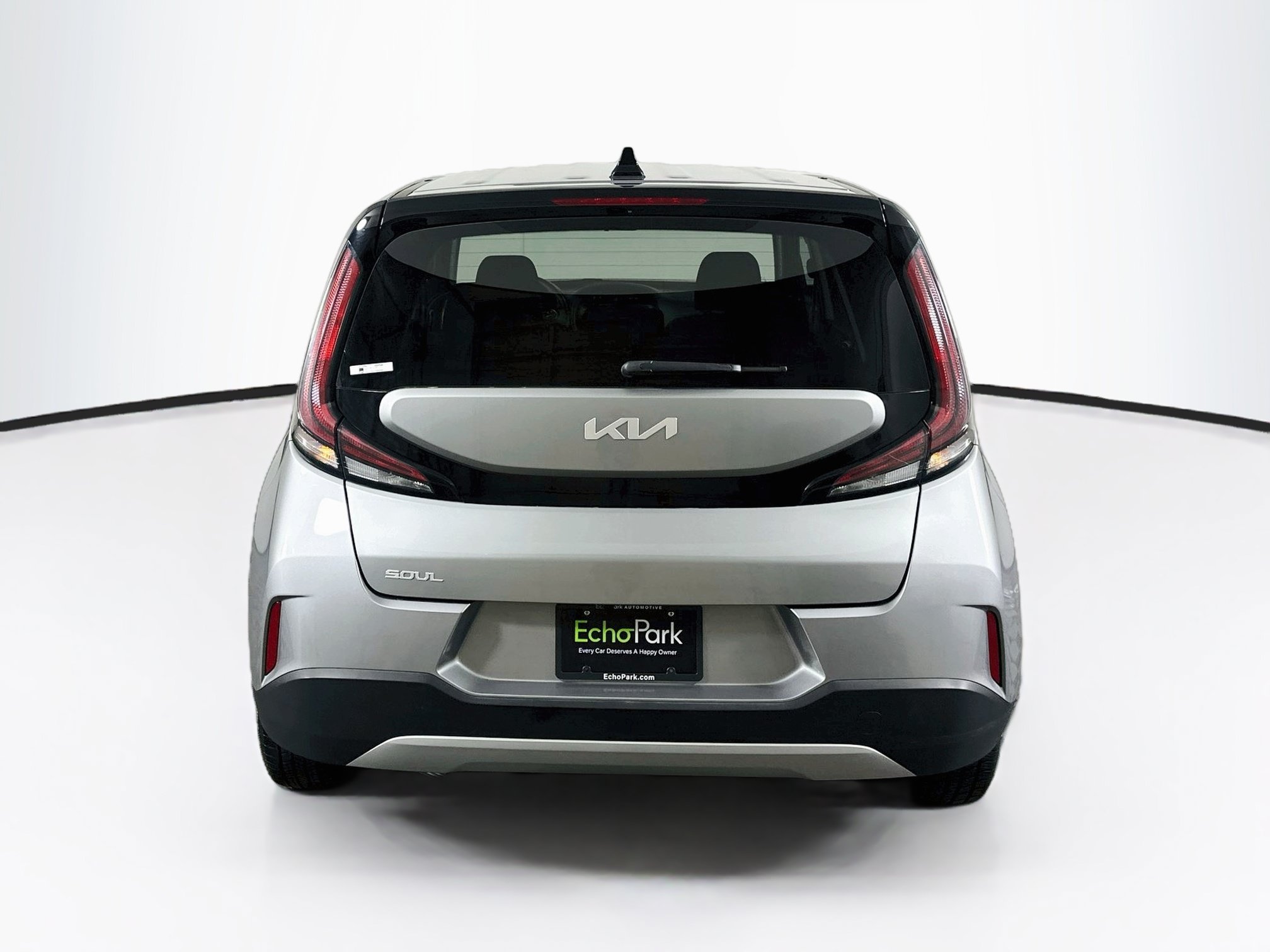 Used 2025 Kia Soul LX w/ LX Technology Package FWD image 7