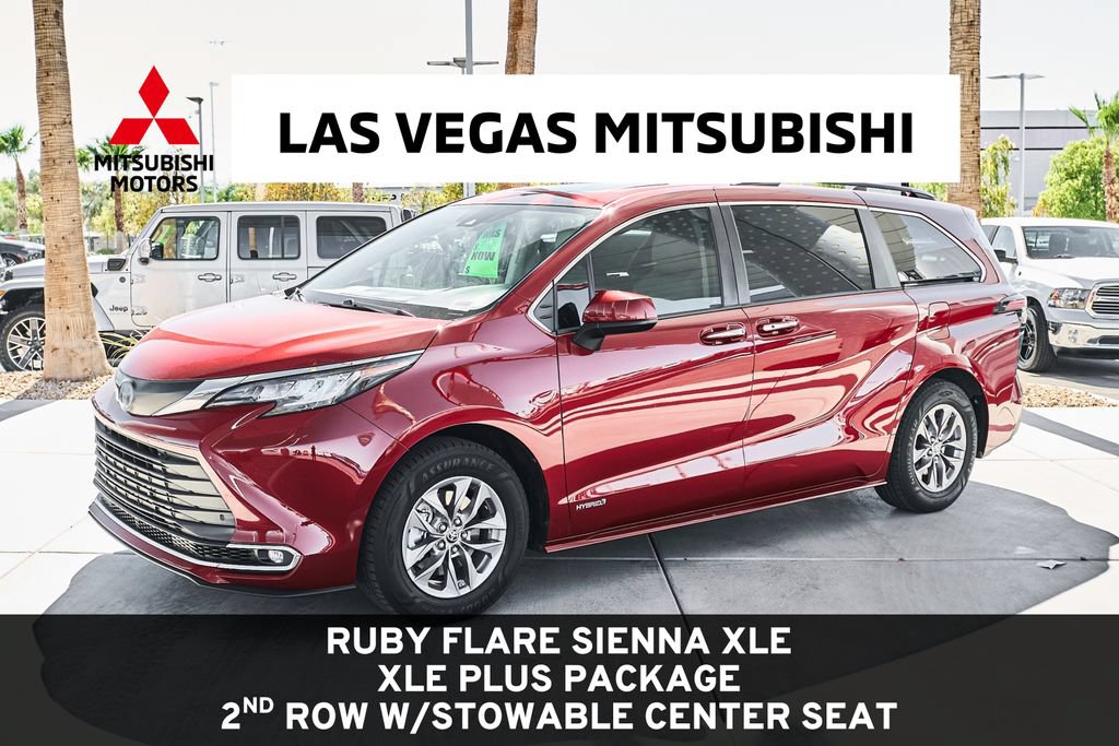 Used 2021 Toyota Sienna XLE w/ XLE Plus Package FWD image 1