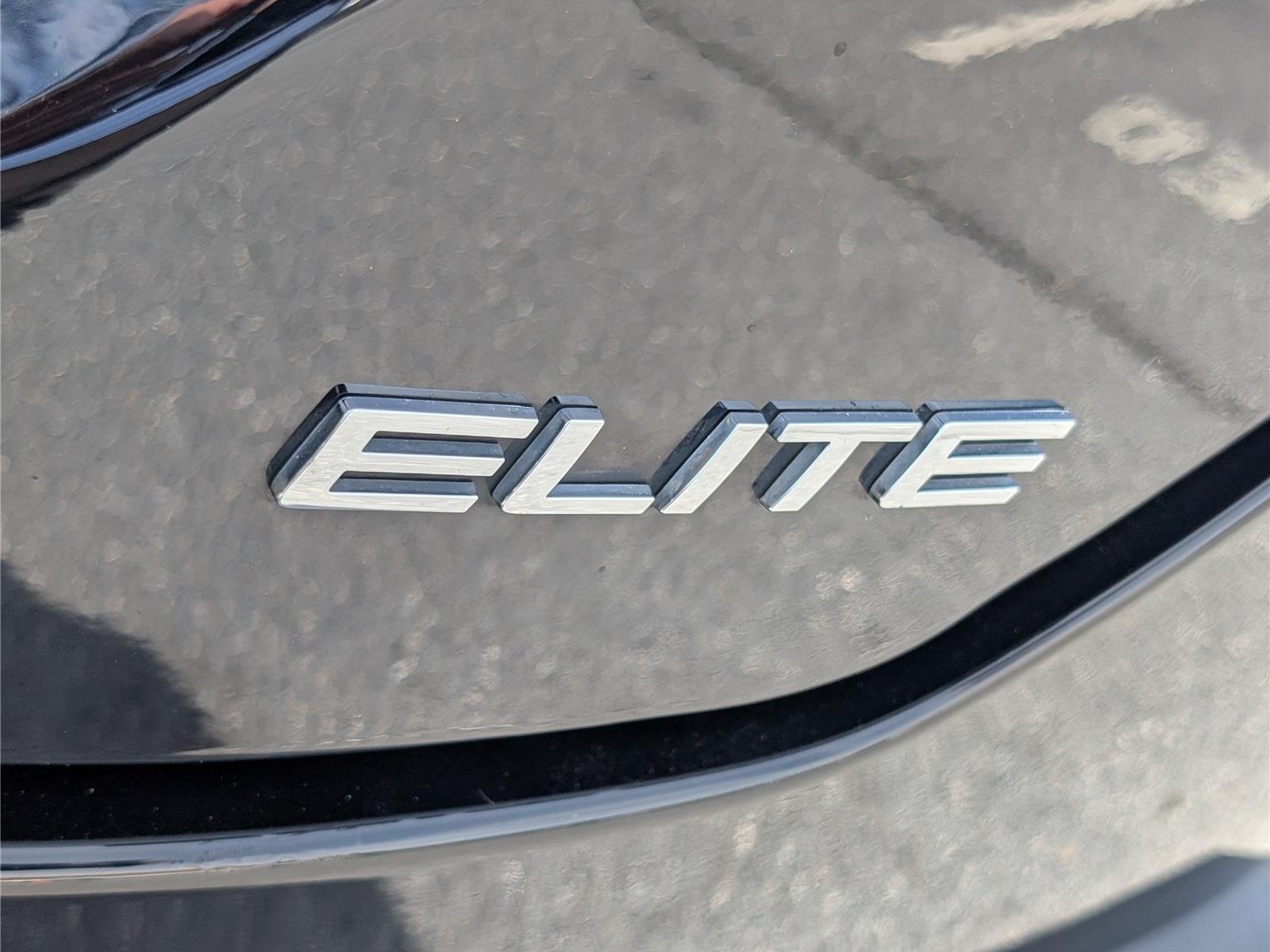 Used 2025 Honda Pilot Elite image 9