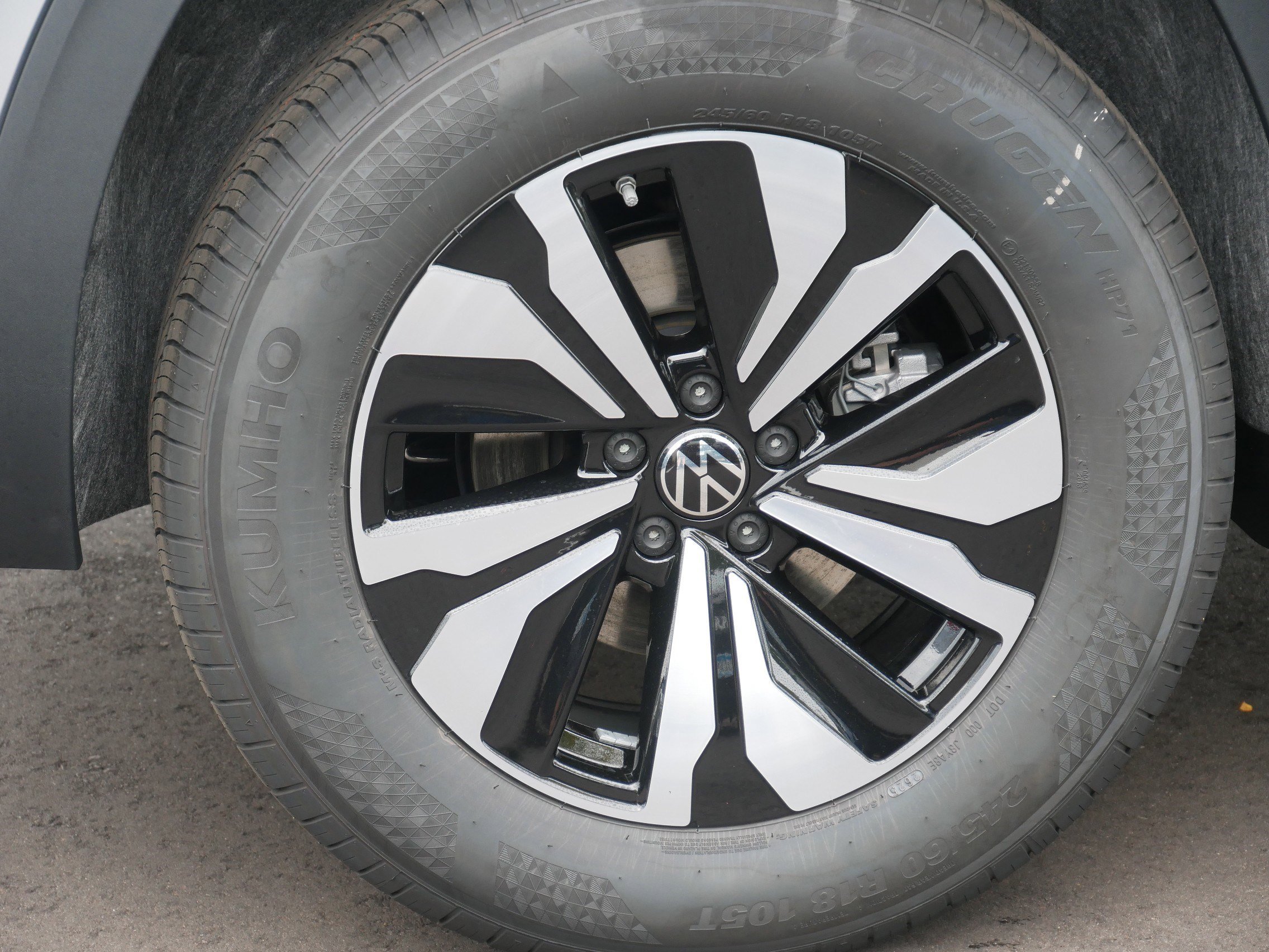 New 2026 Volkswagen Atlas SEL Premium R-Line image 5