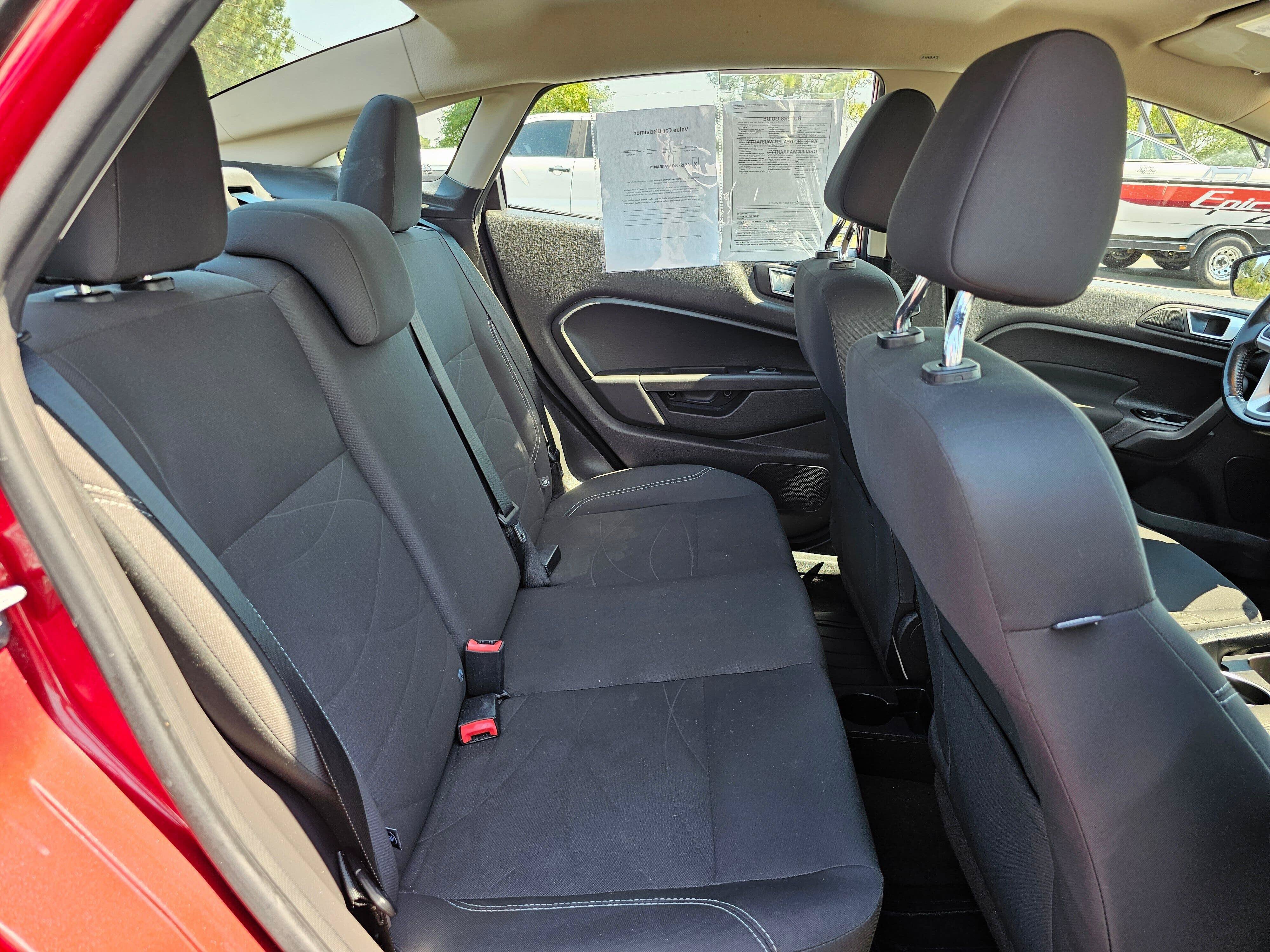 Used 2016 Ford Fiesta SE FWD image 12