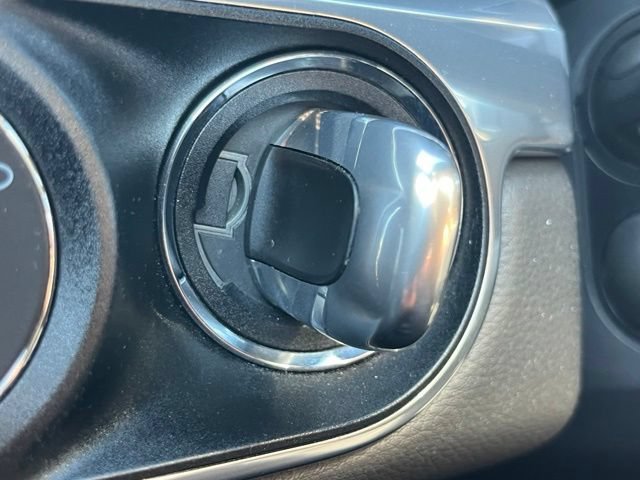 Used 2023 Porsche 718 Boxster RWD image 17