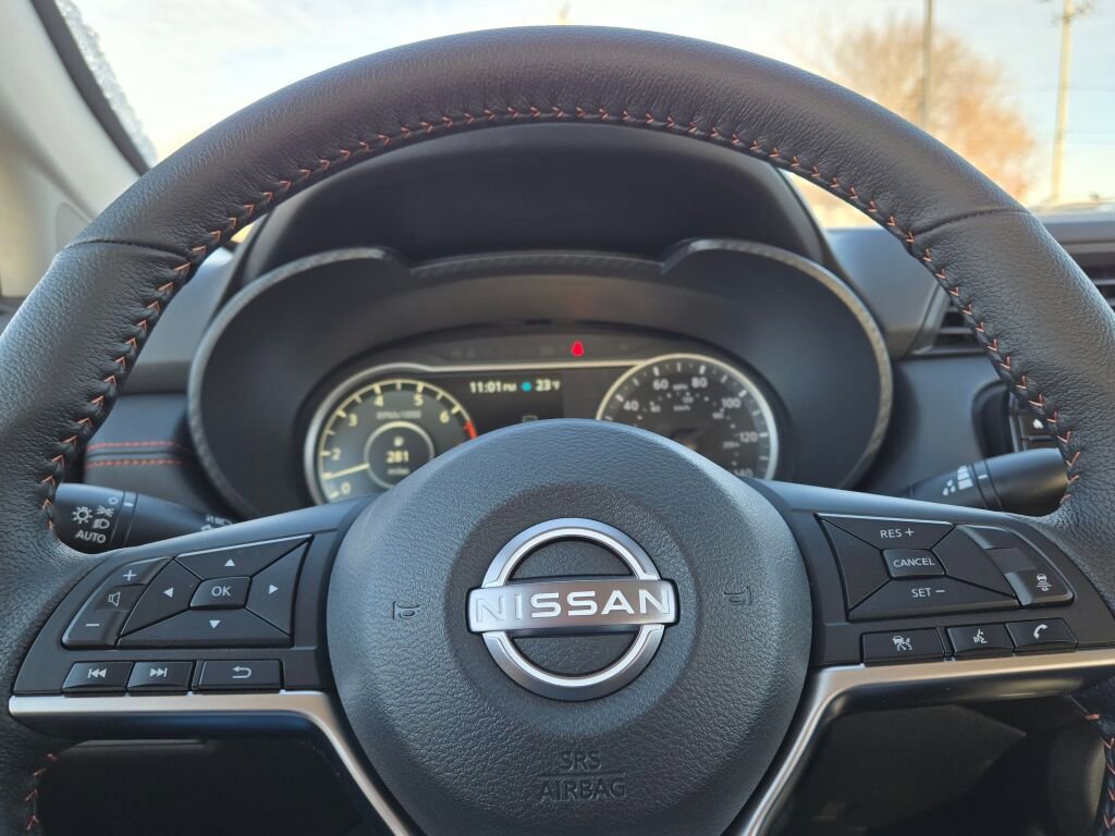 Used 2025 Nissan Versa SR w/ Trunk Package image 28