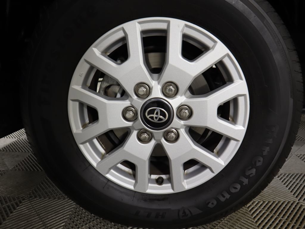 Used 2024 Toyota Tacoma SR5 image 33