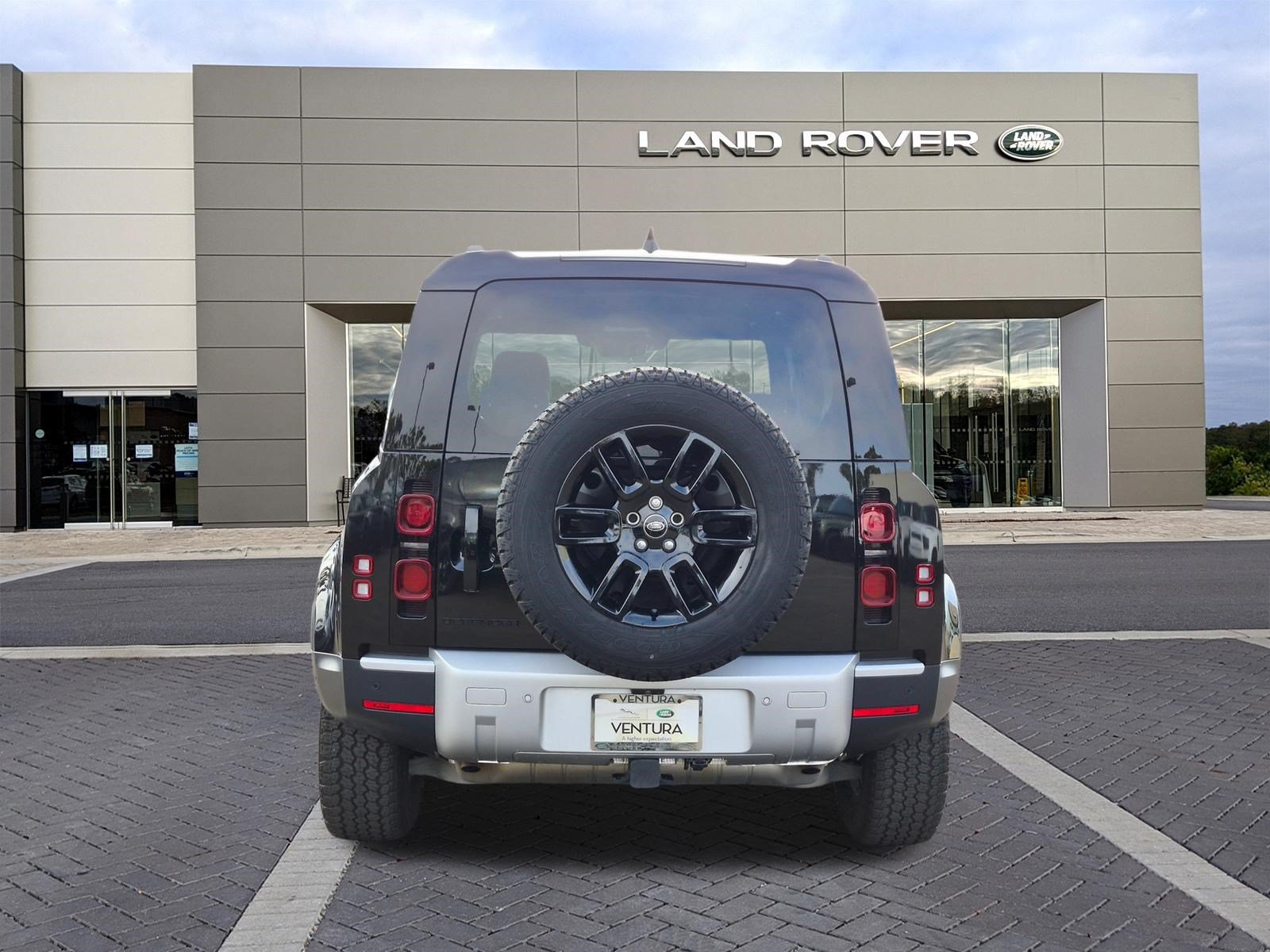 Certified 2024 Land Rover Defender 110 S AWD/4WD image 6