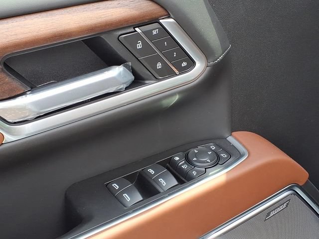 New 2026 GMC Sierra 3500 Denali Ultimate AWD/4WD image 17