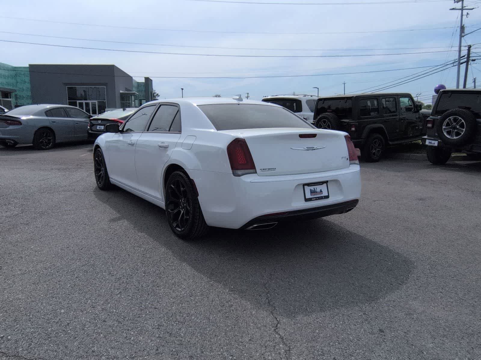 Used 2019 Chrysler 300 S RWD image 6