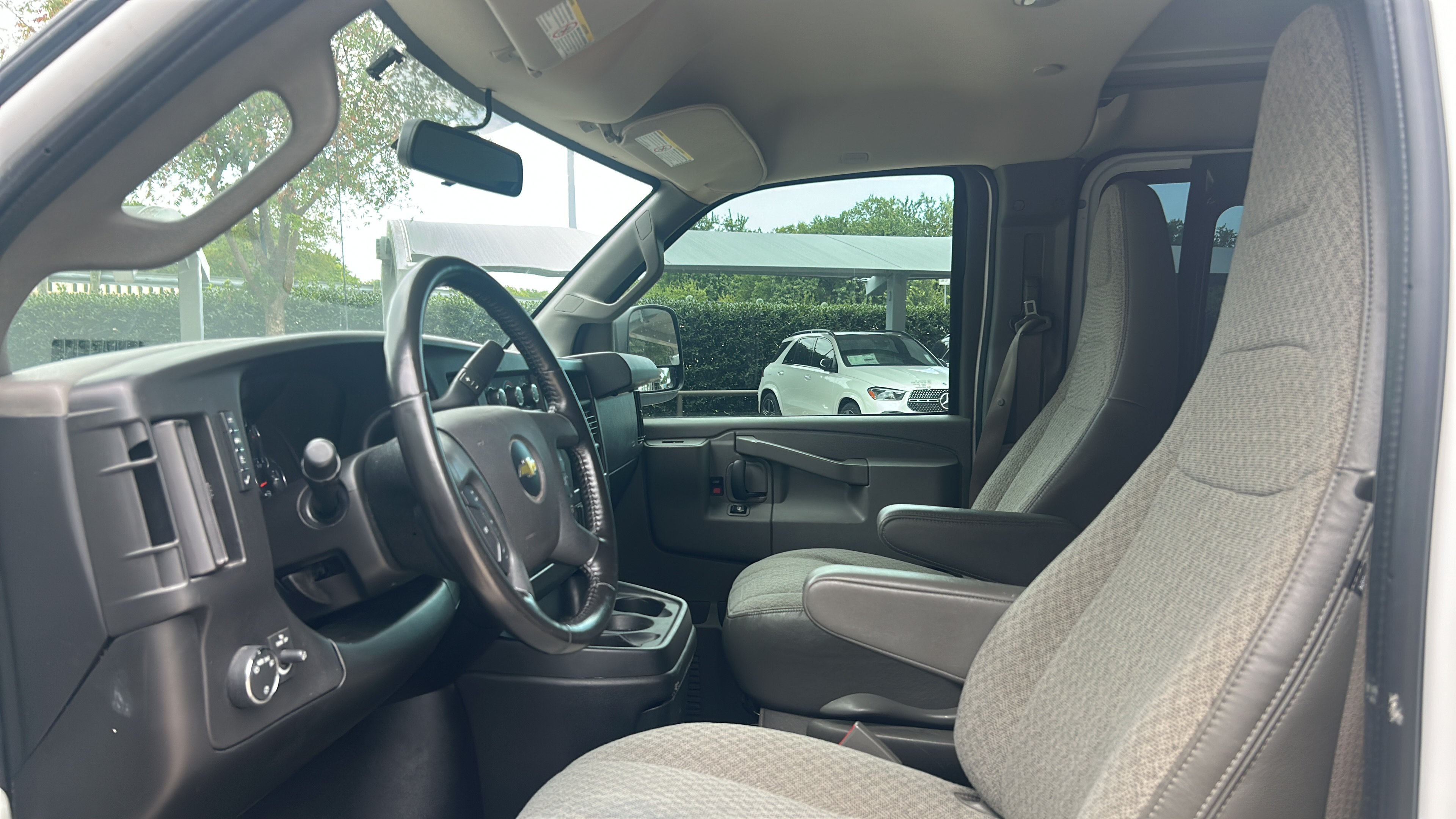 Used 2021 Chevrolet Express 2500 w/ Driver Convenience Package RWD image 11