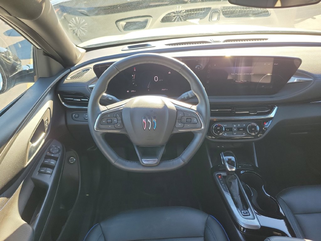 Used 2025 Buick Envista Sport Touring w/ Experience Buick Package FWD image 17