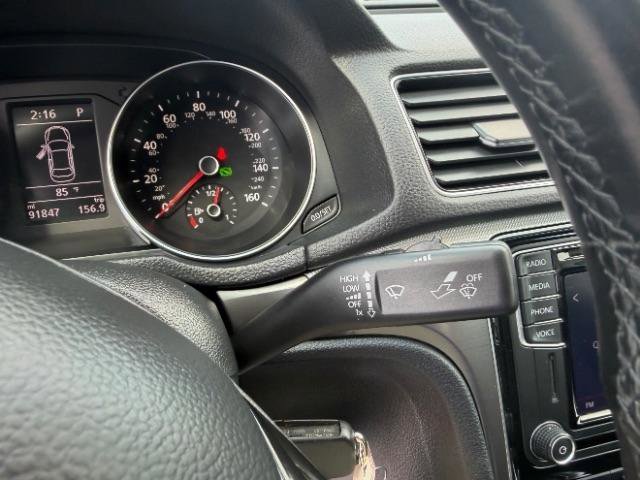 Used 2018 Volkswagen Passat 2.0T R-Line image 23