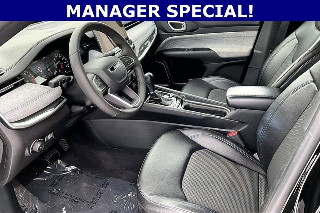 Used 2024 Jeep Compass Latitude image 17