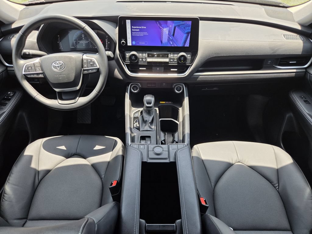 Used 2025 Toyota Grand Highlander FWD image 12