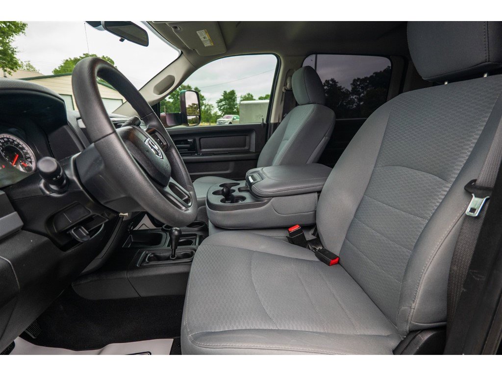 Used 2018 RAM 3500 Tradesman w/ Chrome Appearance Group AWD/4WD image 14