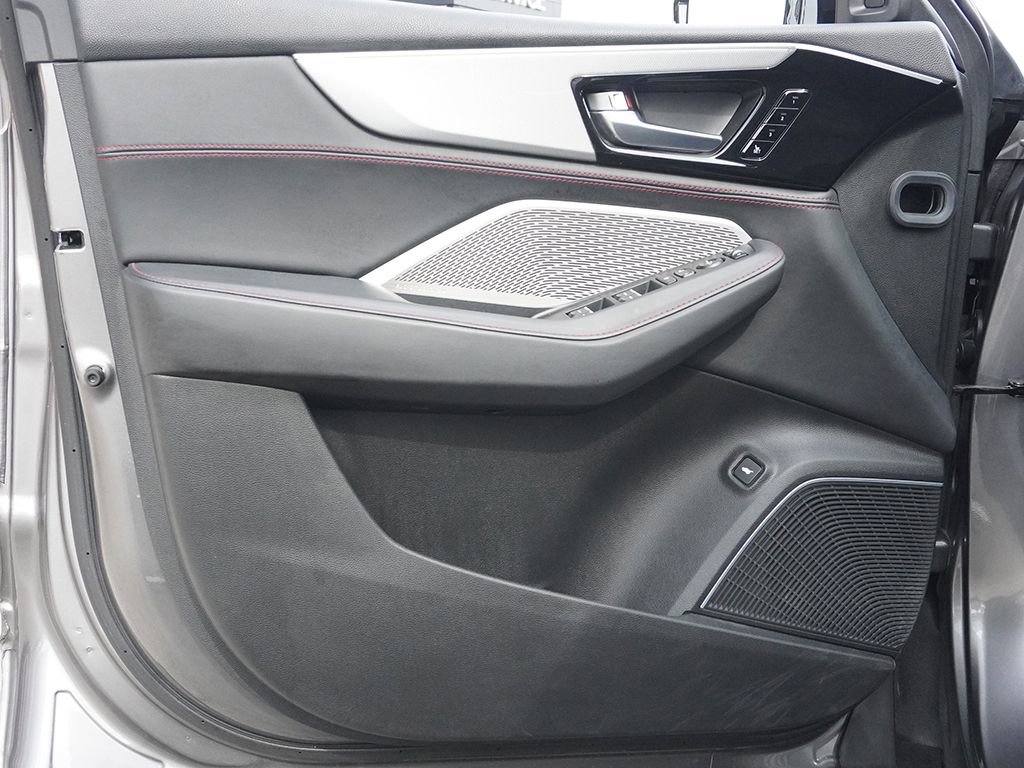 Used 2023 Acura MDX A-Spec image 25