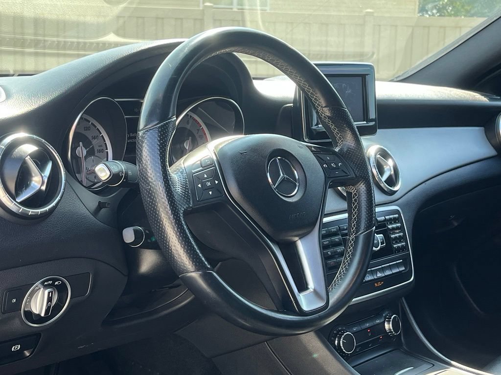 Used 2014 Mercedes-Benz CLA 250 image 19