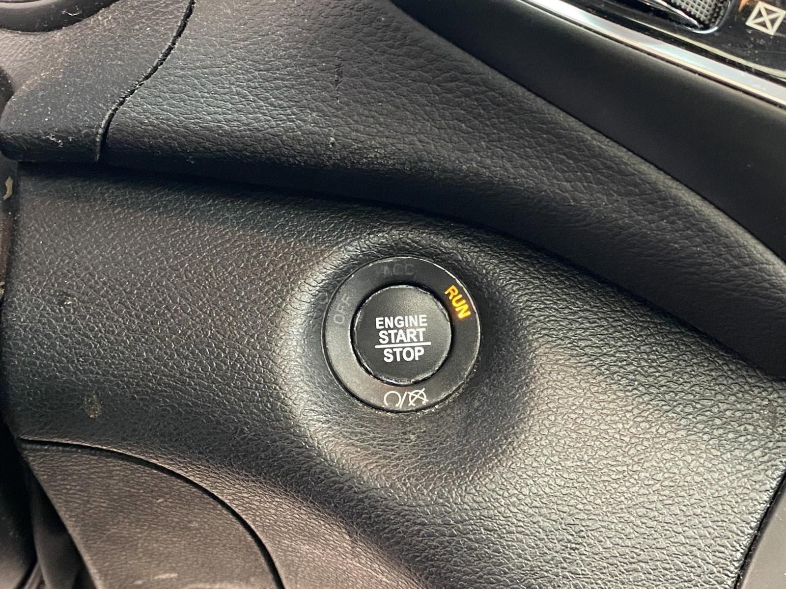 Used 2019 Jeep Cherokee Limited image 25