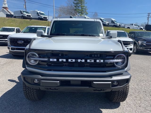 New 2026 Ford Bronco Outer Banks w/ Sasquatch Package AWD/4WD image 3