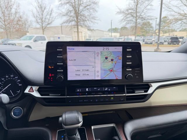 Used 2021 Toyota Sienna XLE image 11